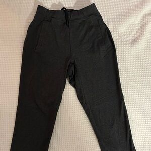 Men’s lululemon city sweat joggers.